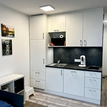 Carefree Mikroapartment Inkl. Balkon + Tiefgarage Augsburg