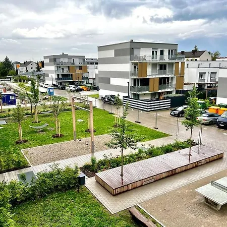 Carefree Mikroapartment Inkl. Balkon + Tiefgarage Apartment Augsburg
