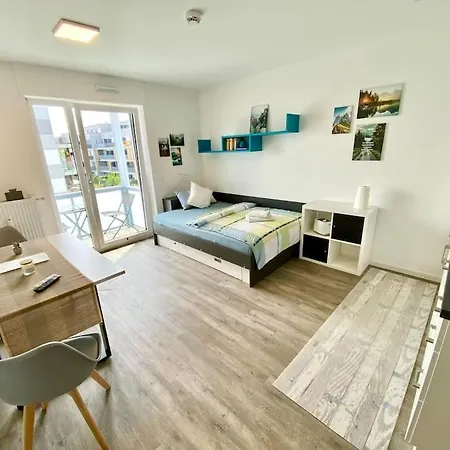 Carefree Mikroapartment Inkl. Balkon + Tiefgarage * Augsburg