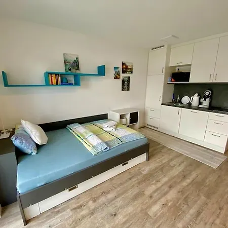Carefree Mikroapartment Inkl. Balkon + Tiefgarage Augsburg
